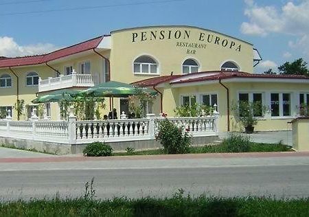Penzion Europa Diakovce المظهر الخارجي الصورة