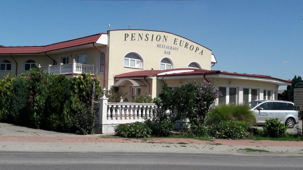 Penzion Europa Diakovce المظهر الخارجي الصورة